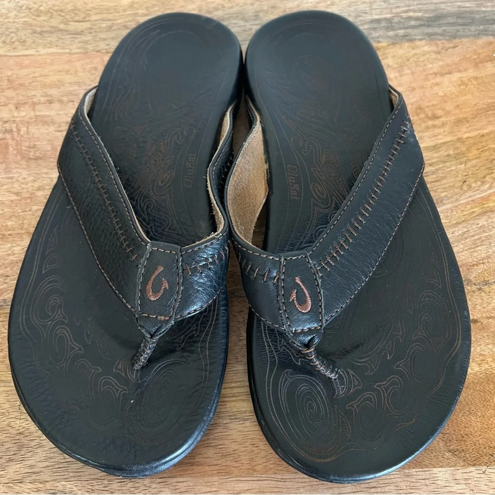 OLUKAI | HIAPO MENS PREMIUM SANDAL | BLACK SIZE 7